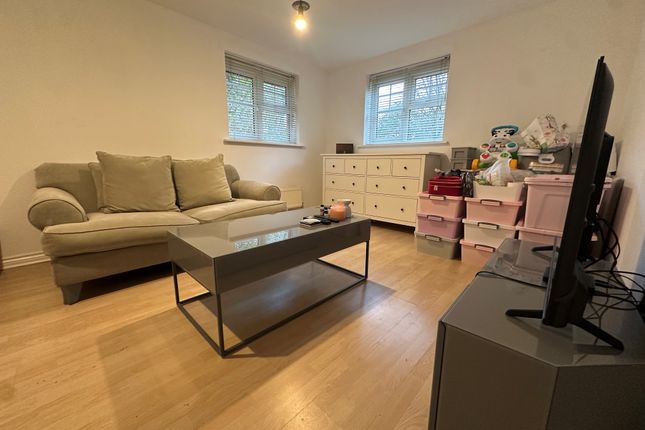 Apt 1, Widnes photo 2