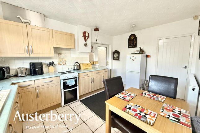 10, Seedfields Road, Stoke-On-Trent photo 5