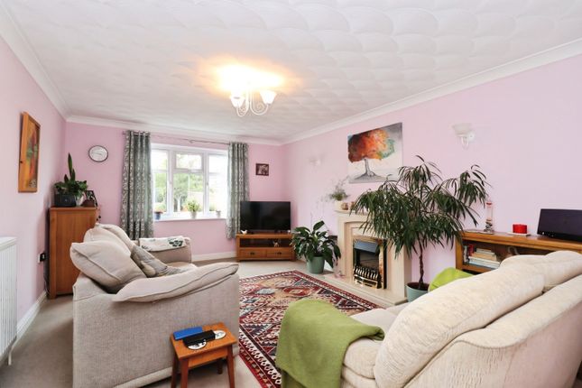 37, Beechers Way, Market Rasen photo 3