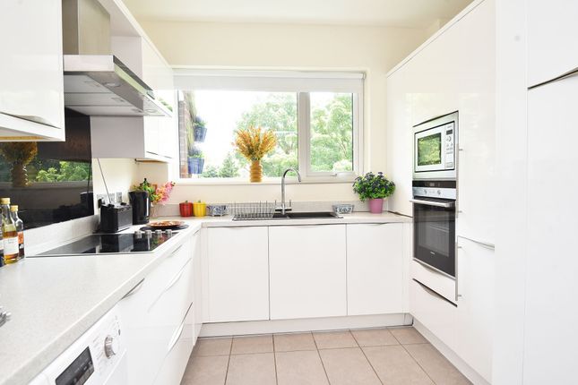 29 Queens Close, Lancaster Road, Harrogate photo 3