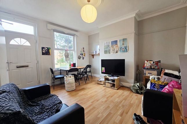 Hessle Street Hyde Park, Leeds photo 2