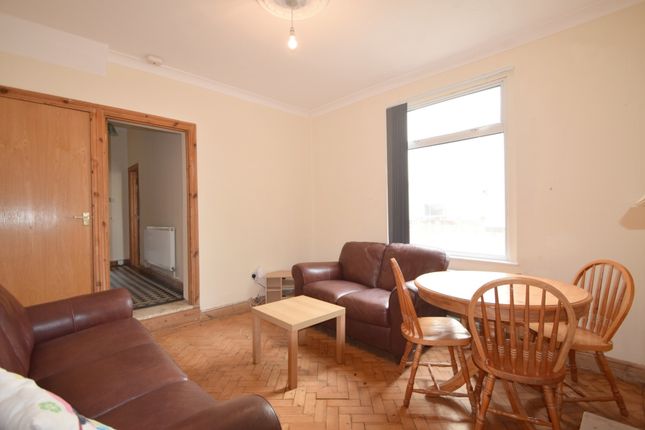 Summerfield Avenue, Heath photo 2