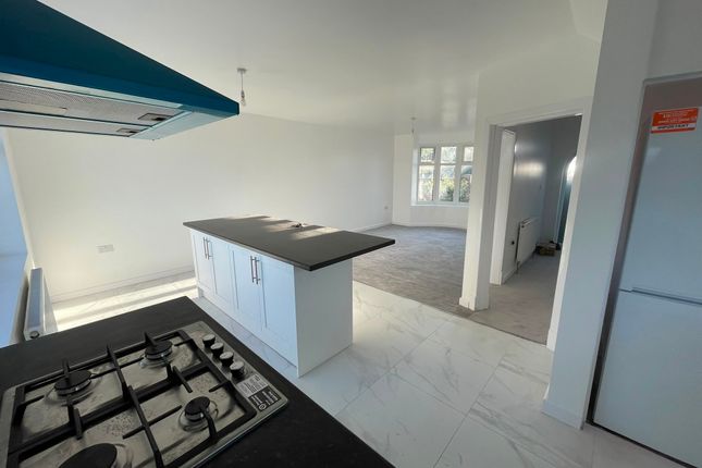 233, Middleton Road, LEEDS photo 2