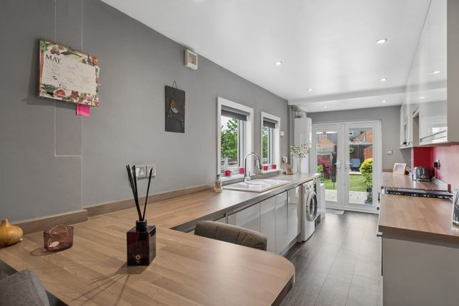 6 Addison Road, Chesham photo 4