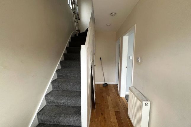 27, Prestwood Avenue, Wolverhampton photo 2