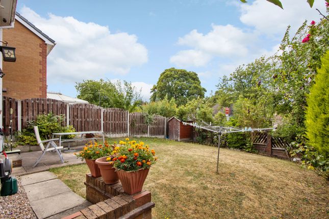 4, Longley Farm View, Sheffield photo 4