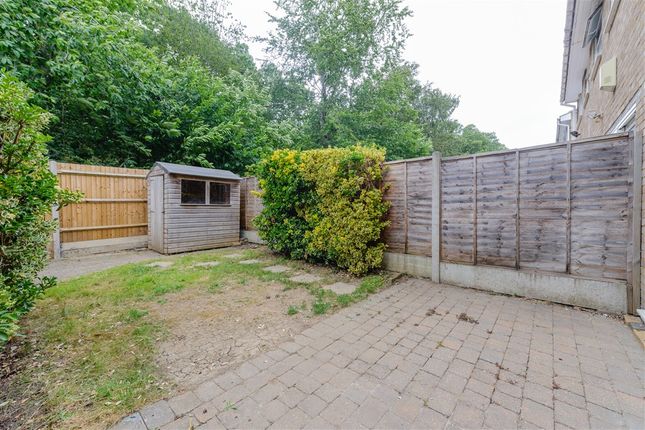 Trelawn Crescent Lords Wood, Chatham photo 2
