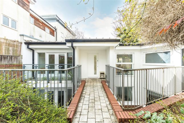 Flat for sale in Union Road, London