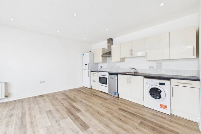 Flat 1, 46-48, Waterside, Brightlingsea photo 2