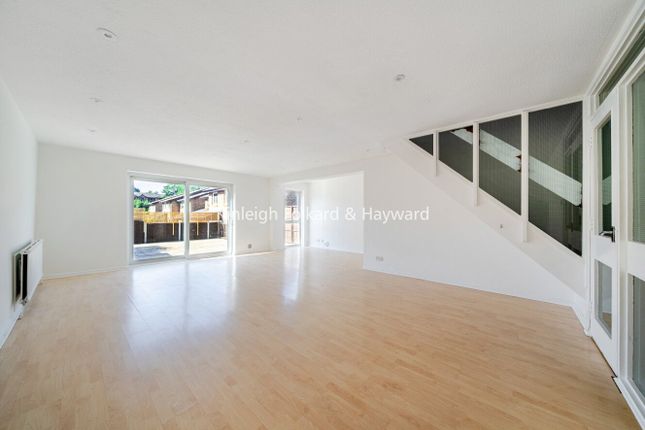 46, Foxgrove Road, Kent photo 4