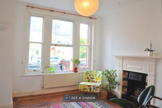 Thumbnail Flat to rent in Quernmore Road, London