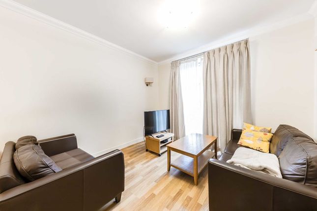 Flat to rent in Worple Road, London