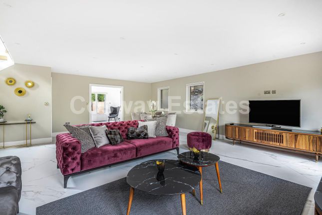 Detached house to rent in Highwood Hill, Mill Hill