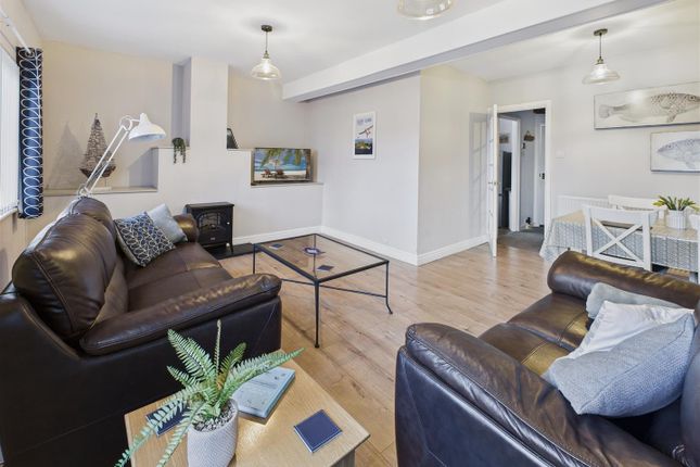 Flat 2, Harbour Reach, Brewery Terrace, Saundersfoot photo 3