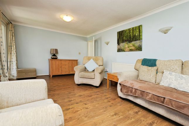 81, Lowerstack Croft, BIRMINGHAM photo 4