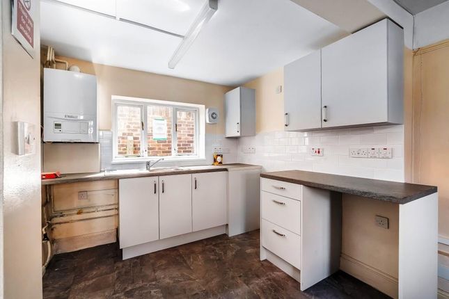 Pilgrim Cottage, 39 South Street, Dorking photo 3