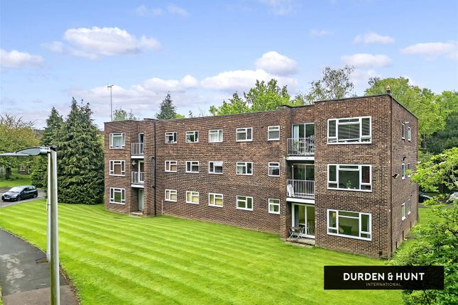 Flat for sale in Malcolm Way, Wanstead