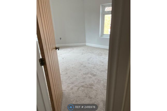 B Queens Road, Northampton photo 5