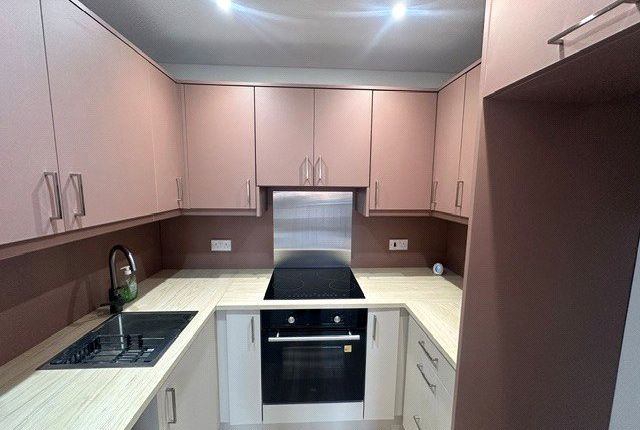 12, Woodville Grove, Kent photo 3
