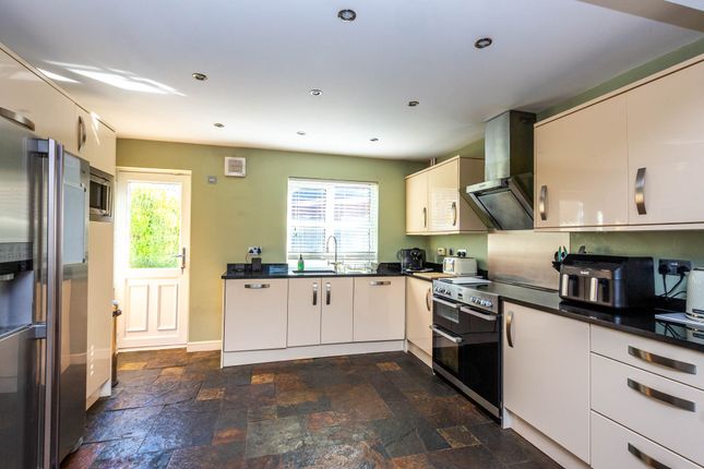 23, School Lane, Higham Ferrers photo 4