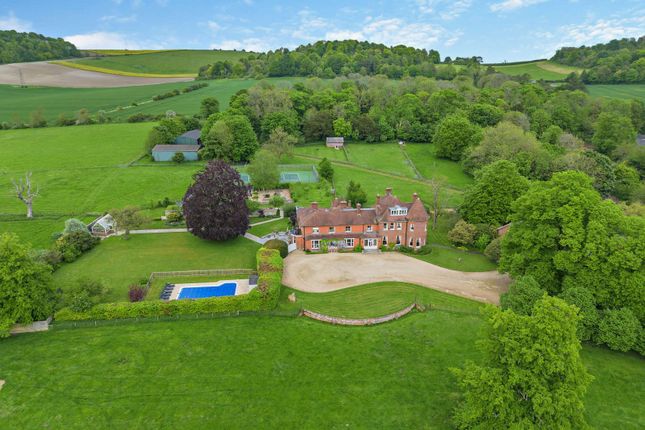 Country house for sale in Snoddington Lane, Tidworth, Hampshire