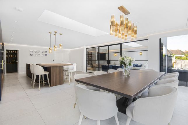 44a, Oakleigh Park South, Whetstone photo 3