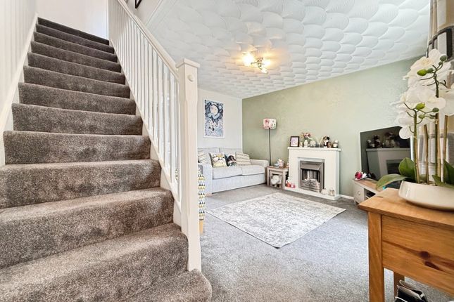 21, Howards Way, Swansea photo 3