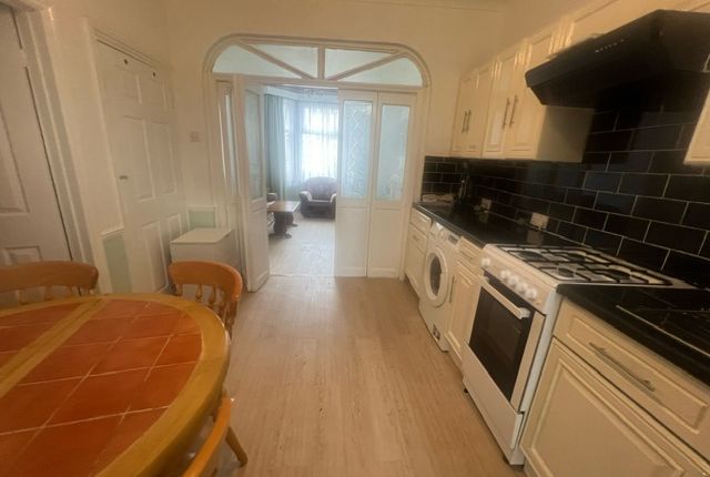 Thumbnail Flat to rent in Highbury Gardens, Ilford