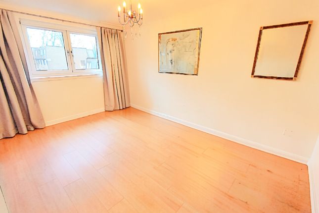 55, Nethan Gate, Hamilton photo 2