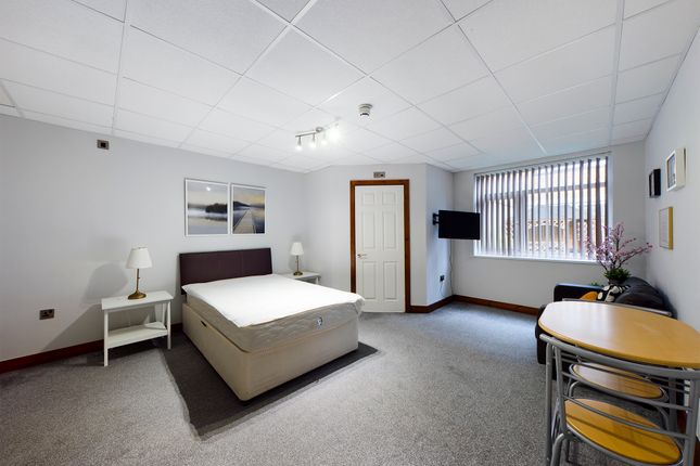 Thumbnail Room to rent in Anchor House, Anlaby Road