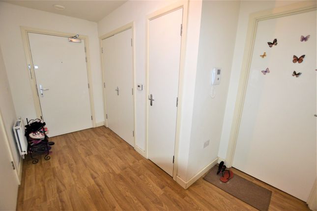 Flat for sale in Salisbury Road, Southall
