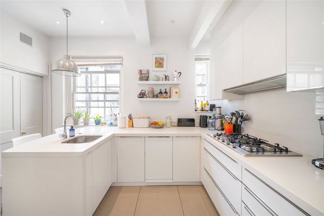 Flat D, 65, Warwick Square, London photo 4