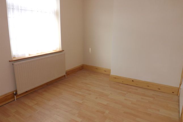 173, Mansfield photo 3