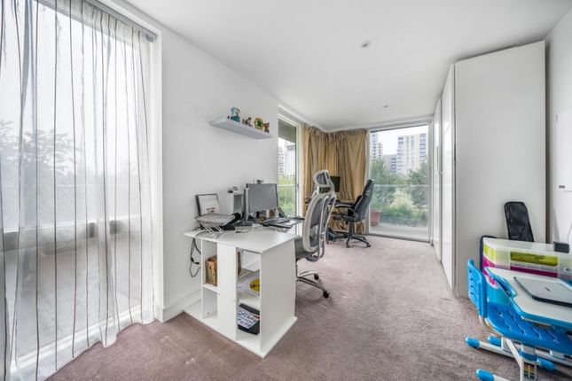 Flat 107 Merlin Court, 31 Tizzard Grove, London photo 4