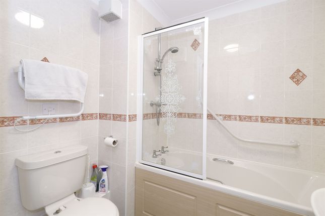 16, Chancellor Court, Broomfield Road, Chelmsford photo 5