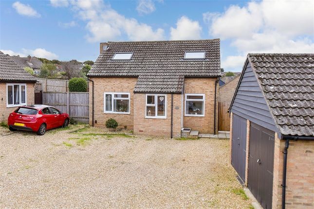 3-bed bungalow on Woodhall Drive, Sandown, £310,000