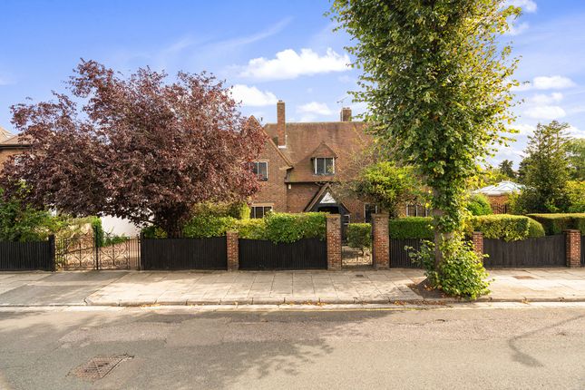 Detached house for sale in The Avenue, Gravesend