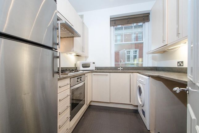Studio to rent in Rochester Row, London