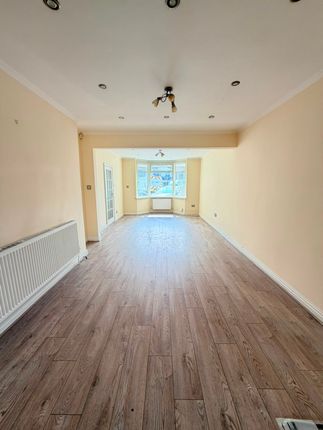 16, Murdock Grove, Birmingham photo 5