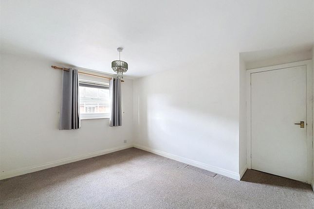 13, Station Court, Hornsea photo 5