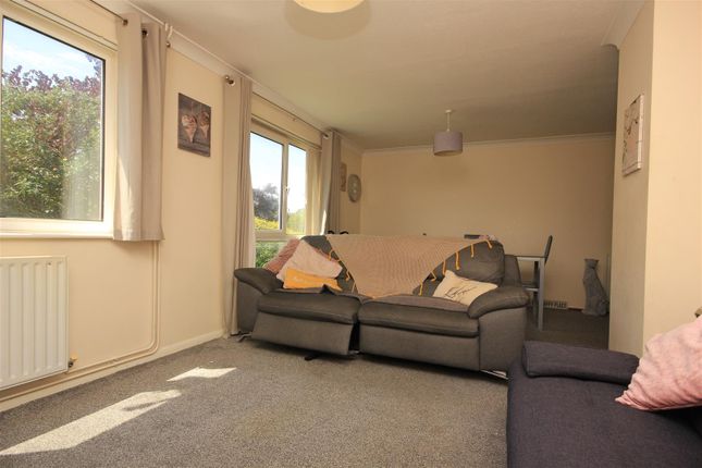 14, Glenfield Close, Rushden photo 3