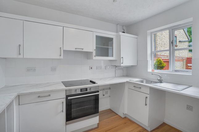 9, Abbotswood Road, London photo 4