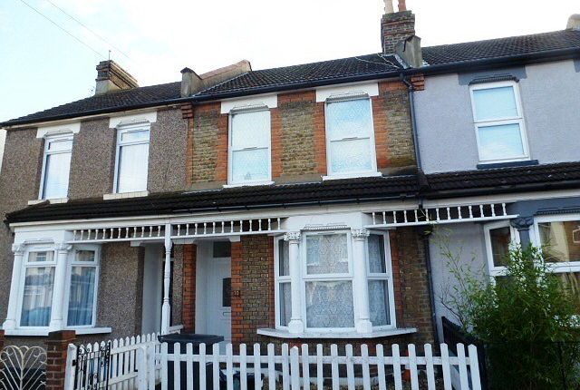 Thumbnail Terraced house to rent in Exeter Road, Croydon