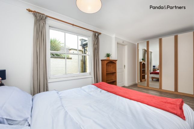 1, White Horse Lane, London photo 4