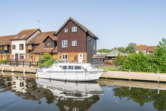 3-bed house on 56 Peninsula Cottages Staitheway Road, Norwich, £375,000