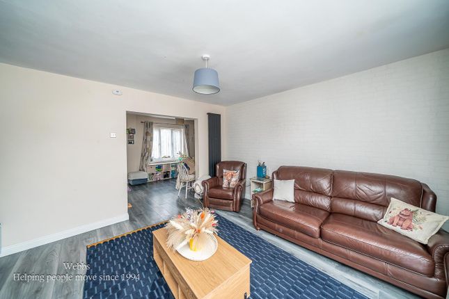 21, Hadley Way, Walsall photo 4