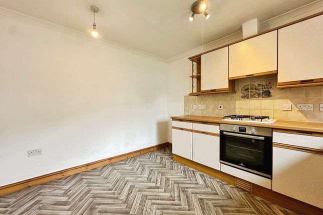 17 Wheal Oak, Helston, Cornwall photo 4