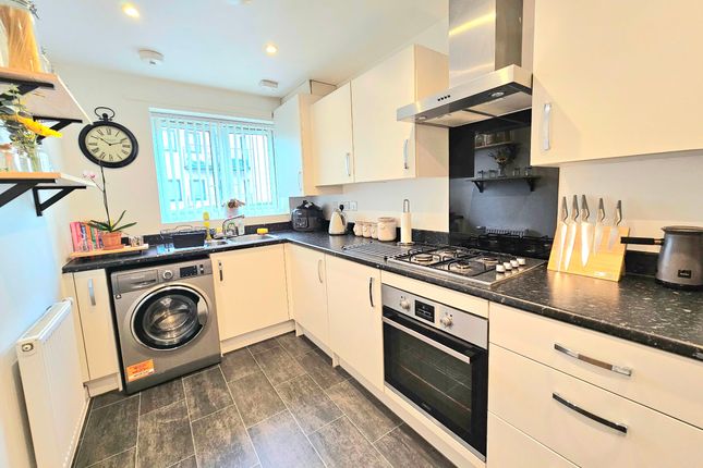 9 Jasmine Walk, Birmingham photo 4
