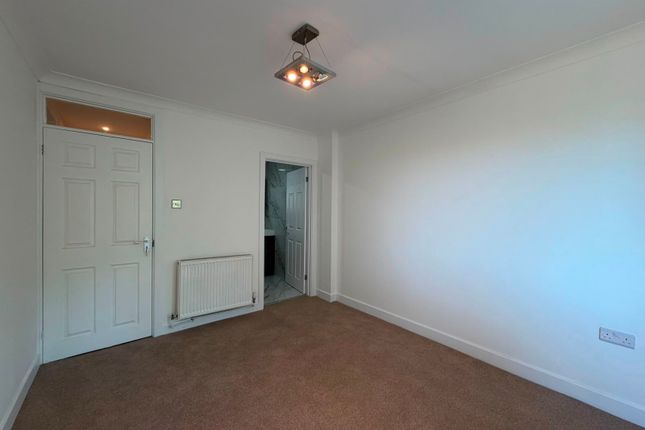 19 Highdown Court, Brighton photo 5