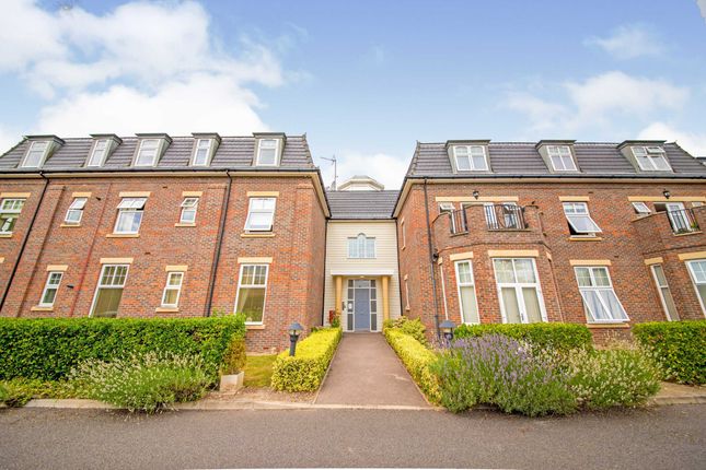 Flat for sale in Beech Hill, Hadley Wood, Hertfordshire